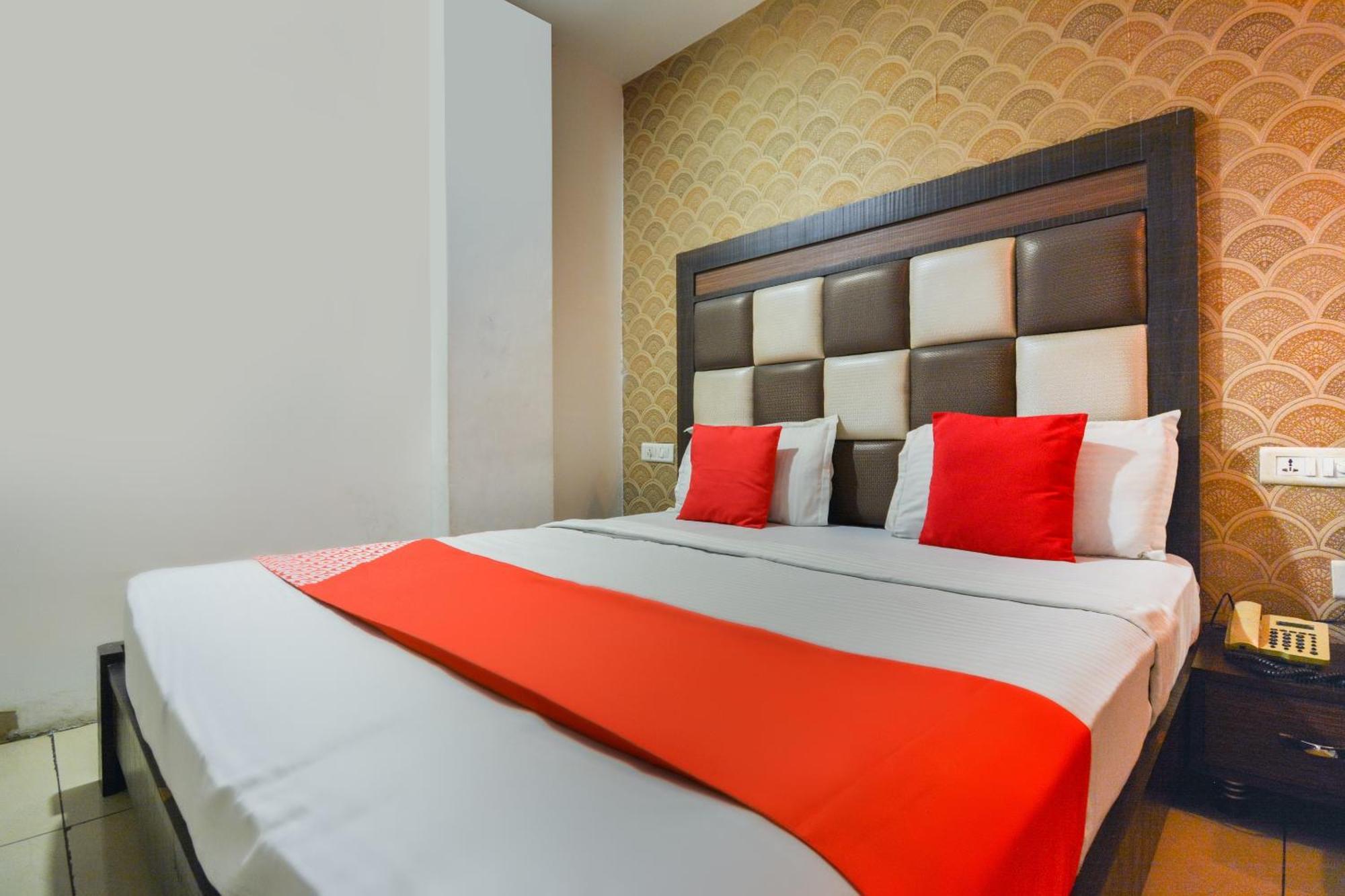 Hotel O Lexis Ludhiana Zewnętrze zdjęcie