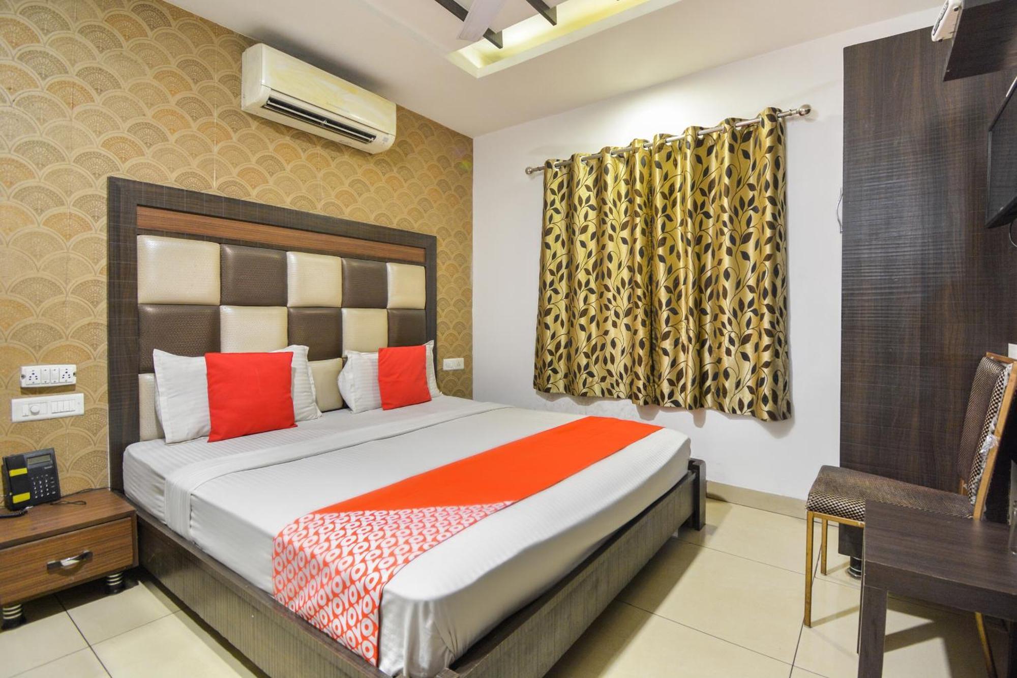 Hotel O Lexis Ludhiana Zewnętrze zdjęcie