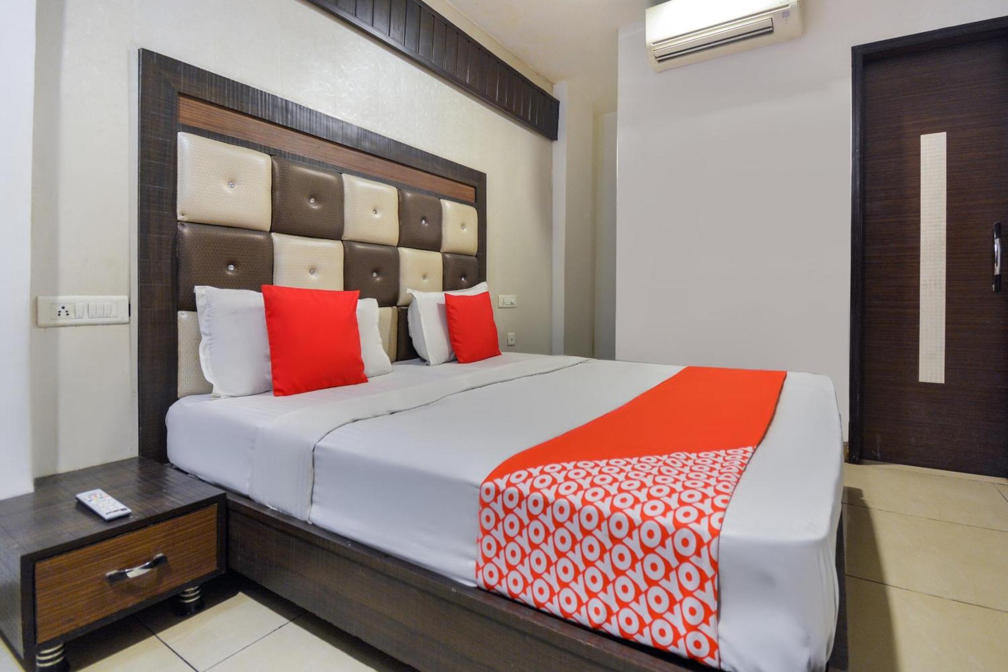 Hotel O Lexis Ludhiana Zewnętrze zdjęcie